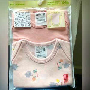 Uniqlo Baby Crew Neck Bodysuit (2 pack)